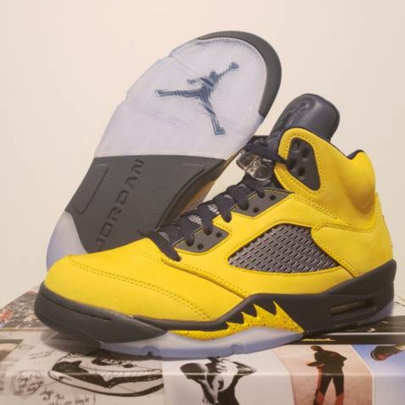 Air Jordan Retro 4s, 5s, and 11s - Picture 6 of 8